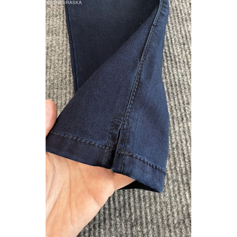 Luxe Kingston Ankle Blue Denim Jeans featuring a lightly faded finish - Size 29 - Picture 2 of 11
